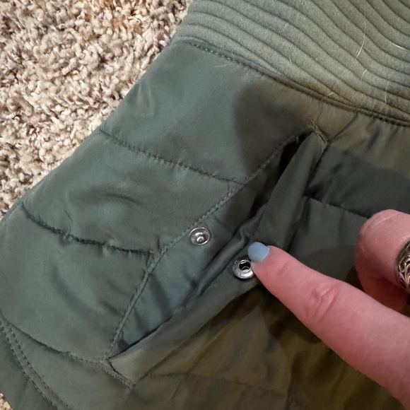 Women's Tek Gear Quilted Vest - Picture 4 of 4